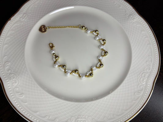 White Pearl & Golden Beads Bracelet for Women | Elegant Handmade Jewellery – RidhaPearls
