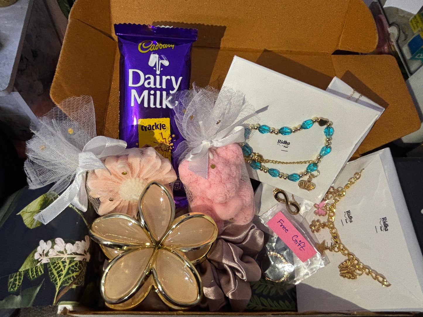 Premium birthday gift hamper for women