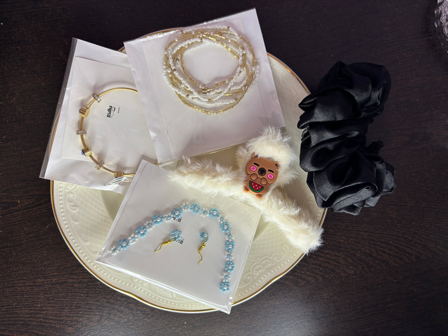 Elegant Floral Jewellery Gift Combo for Women | Floral Pendant Set, Evil Eye Bracelet & Multilayer Beads Bracelet – RidhaPearls