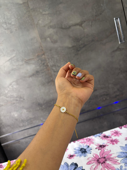 Sunflower Chain Golden Bracelet for Women | Anti-Tarnish Trendy Jewellery – RidhaPearls