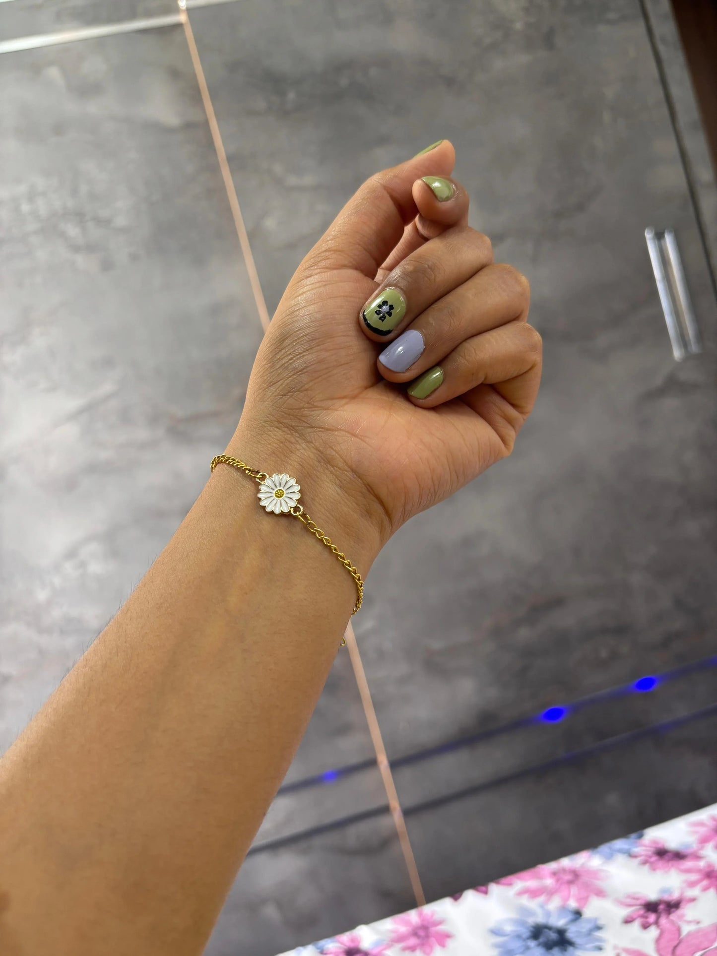 Sunflower Chain Golden Bracelet for Women | Anti-Tarnish Trendy Jewellery – RidhaPearls